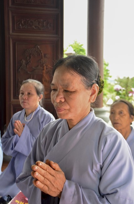 The Eight Precept Retreat  at Tay Khanh pagoda, Thai Binh